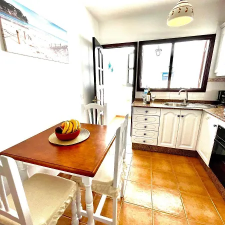 Eslanzarote Turtle House, Super Wifi, Sea Views *