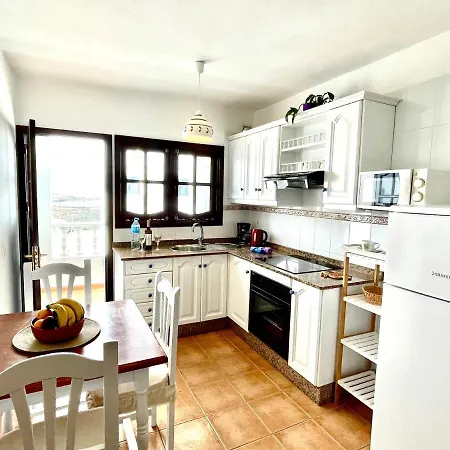 Eslanzarote Turtle House, Super Wifi, Sea Views