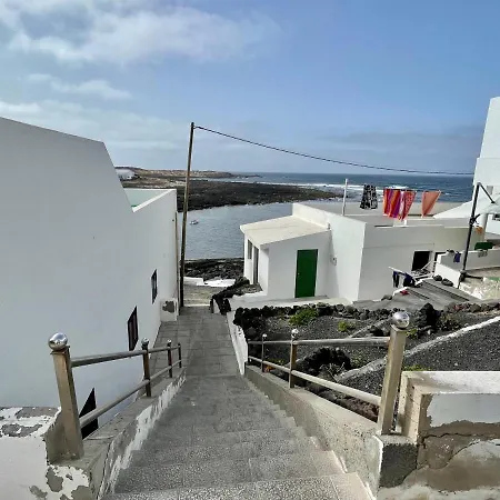 Eslanzarote Turtle House, Super Wifi, Sea Views *